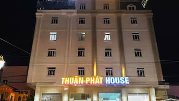 Mặt tiền nơi lưu trú