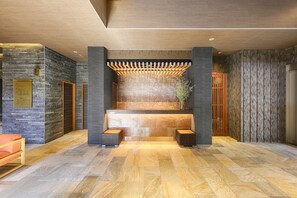 Quầy tiếp tân