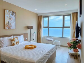 Premium Apartment, 3 Bedrooms, Ocean View | Hypo-allergenic bedding, memory foam beds, desk, laptop workspace