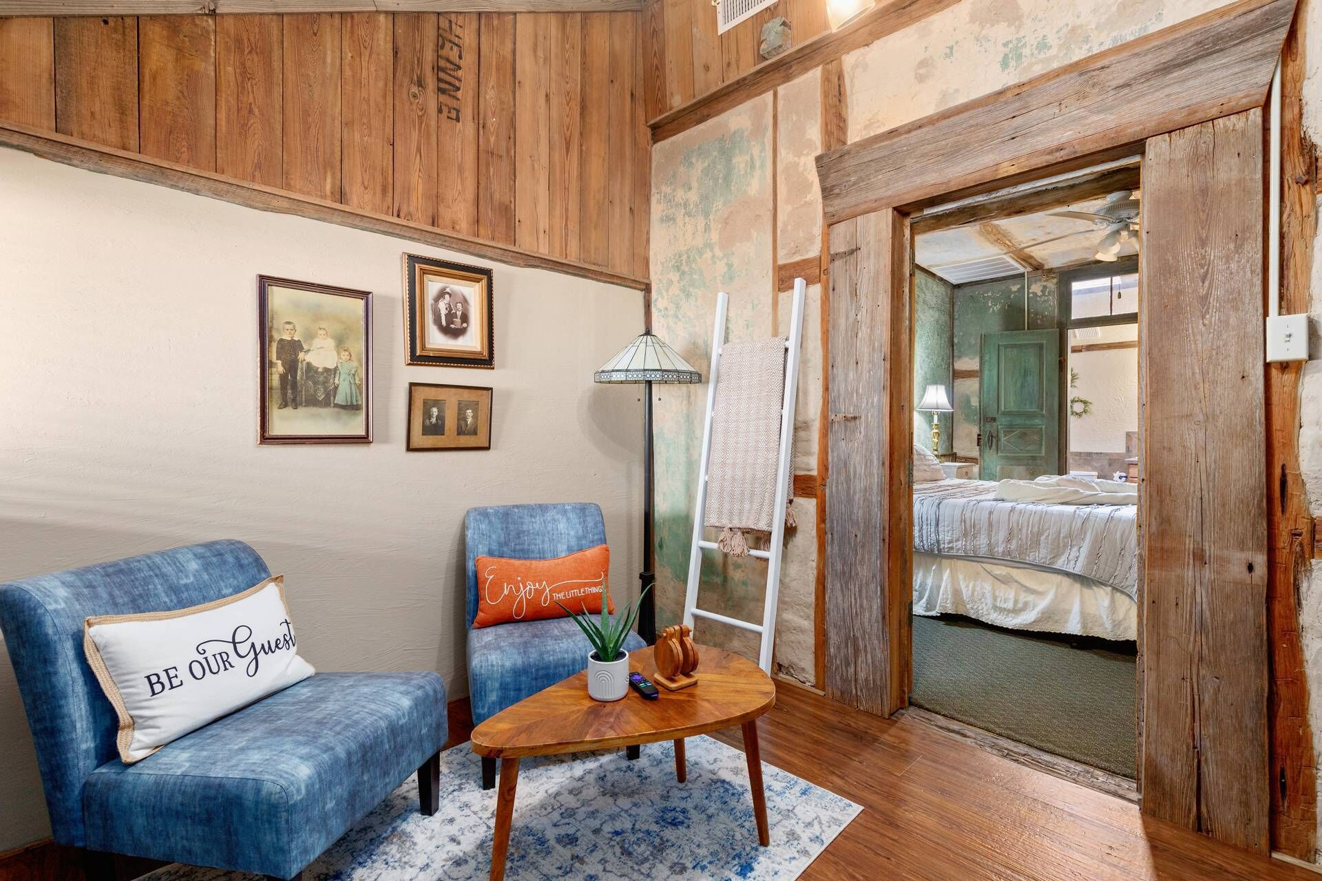 1 habitación, escritorio, wifi gratis y ropa de cama 