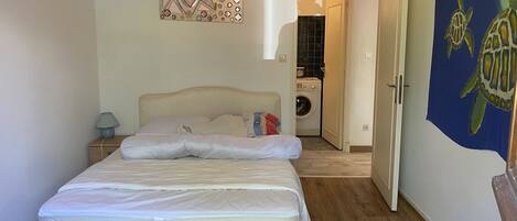 1 bedroom, iron/ironing board