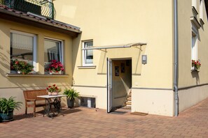 Exterior - Apartment 'Ferienwohnung 72 Qm' with Private Terrace, Shared Garden and Wi-Fi (Neuruppin)