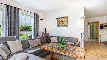 TV, DVD-spiller og stereoanlegg