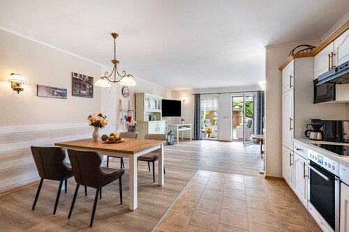 Ferienhaus 'Ferienhaus 75 Qm, 1 Schlafzimmer' mit privater Terrasse, Gemeinschaftsgarten und WLAN