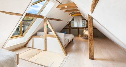Apartment 'Anni's Ferienhaus' with Private Terrace and Wi-Fi