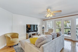 TV, offices - Walk 2 Beach! Golf, Dining & More! -Sleeps 12 (Miramar Beach)