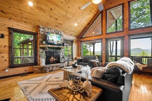 Televisión, chimenea, oficina