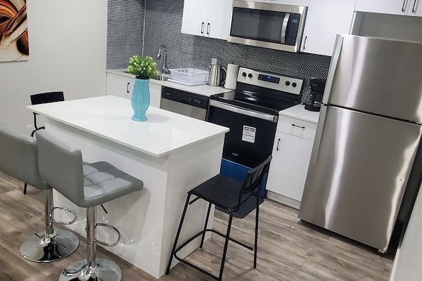 Fridge, microwave, oven, stovetop