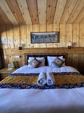 Egyptian cotton sheets, premium bedding, rollaway beds, bed sheets