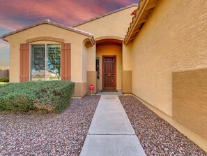 Exterior detail - Perfect Retreat! 30 Nights Min! Raised Hot Tub With Views! (San Tan Valley)
