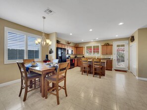 Dining - Perfect Retreat! 30 Nights Min! Raised Hot Tub With Views! (San Tan Valley)