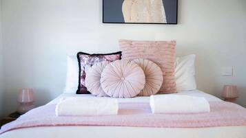 1 makuuhuone, silitysrauta/-lauta, Wi-Fi, vuodevaatteet