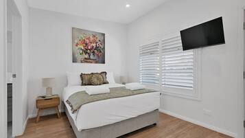 1 bedroom, iron/ironing board, WiFi, bed sheets