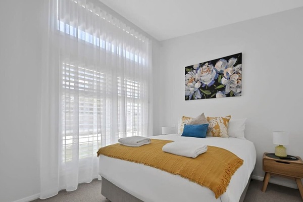 The Elm Apartments | The Yellow Room