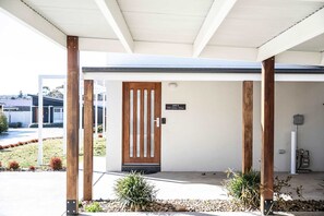 Property grounds - The Elm Apartments | The Yellow Room (Orange)