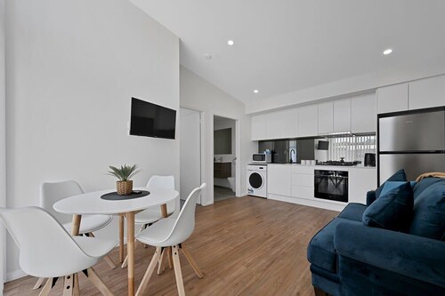 The Elm Apartments | The Yellow Room