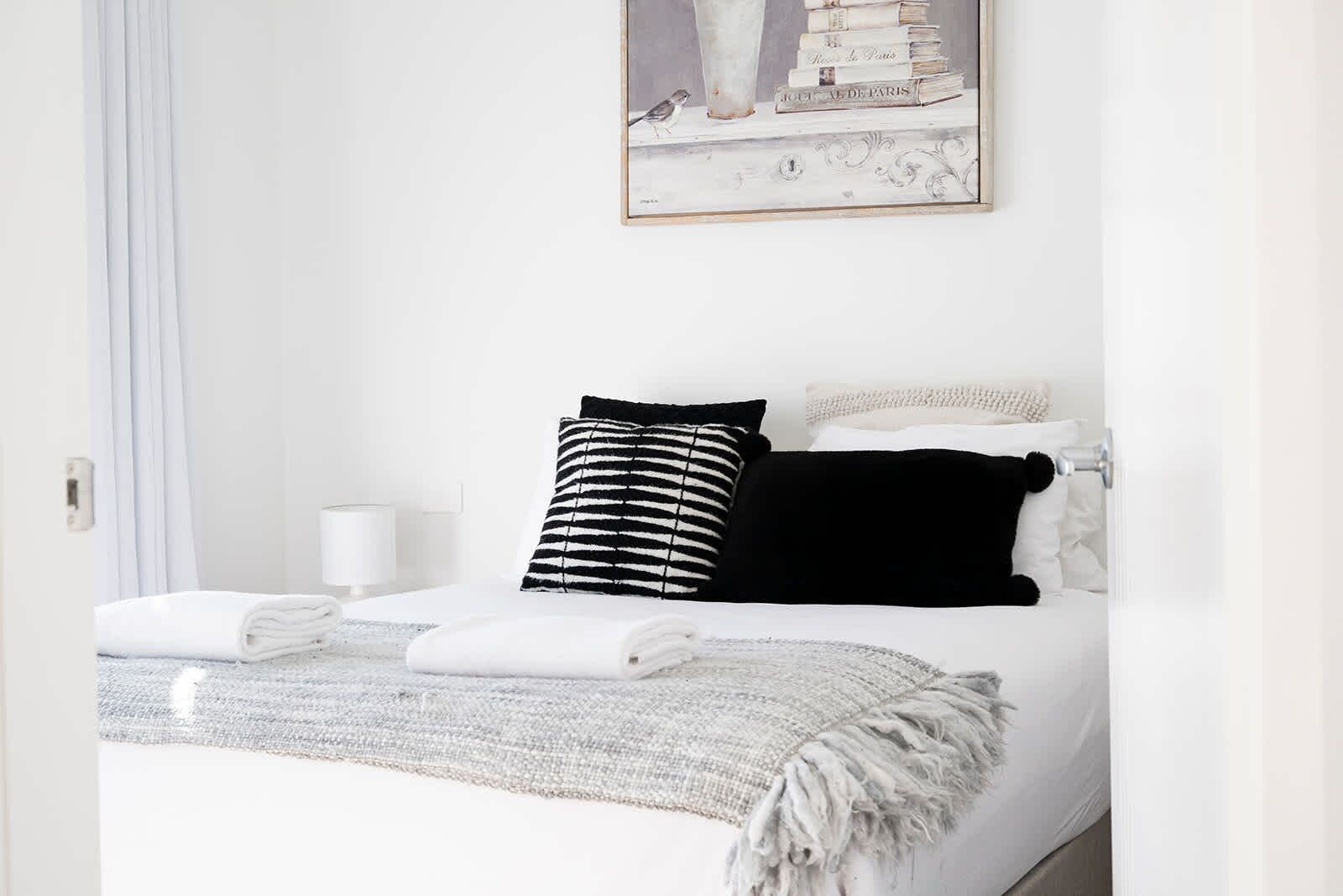1 habitación, tabla de planchar con plancha, wifi y ropa de cama 
