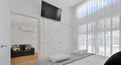 The Elm Apartments - The Black & White Room