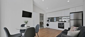 The Elm Apartments - The Sunshine Room