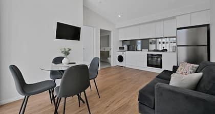 The Elm Apartments - The Sunshine Room
