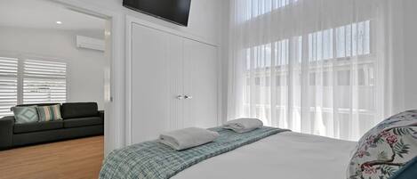 1 bedroom, iron/ironing board, WiFi, bed sheets