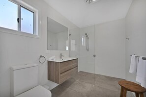 Doccia, asciugacapelli, asciugamani