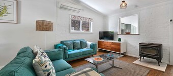 Autumn Leaf Cottage - Close to CBD, Heritage Charm