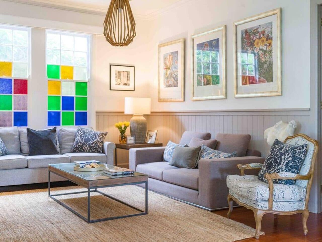 Televisión y chimenea 