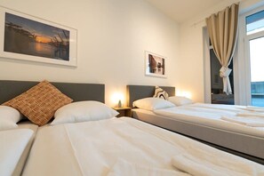 1 bedroom, desk, iron/ironing board, WiFi