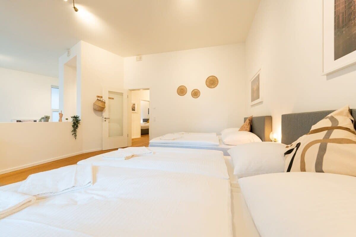 1 bedroom, desk, iron/ironing board, WiFi