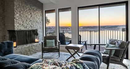 Waterfront - Pool, Hot Tub, Lake Views, Boat Dock