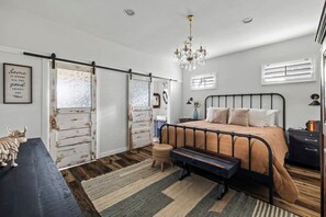 1 Schlafzimmer, Schreibtisch, Bügeleisen/Bügelbrett, WLAN