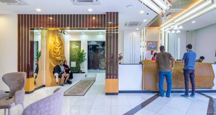 OYO Townhouse 156 Rose Hotel Apartments.