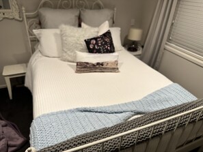 2 soverom, strykejern/-brett, wi-fi (inkludert) og sengetøy