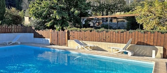 Cosy gîte with pool, 2 km from Lorgues