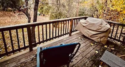 Dog Friendly, Blue Door Yosemite & Bass Lake