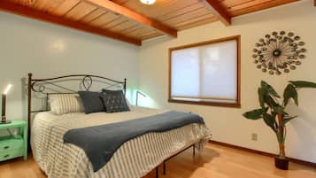 3 habitaciones, escritorio, wifi y ropa de cama