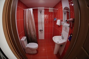 تجهيزات دش، مستلزمات مجانية للعناية الشخصية، مجففات شعر، مناشف