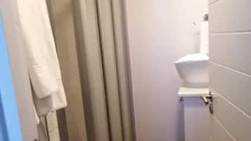 Apartment, 1 Bedroom | Bathroom