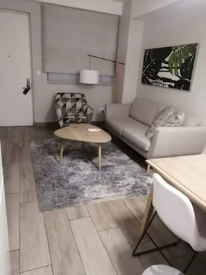 Apartment, 1 Bedroom | Living area - Luxury Self Catering 1 Bed Apart (Pretoria)