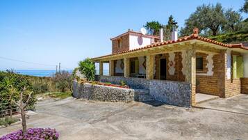 House | 2 bilik tidur, meja, Internet