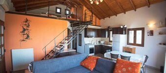 Foula House in Magnisia