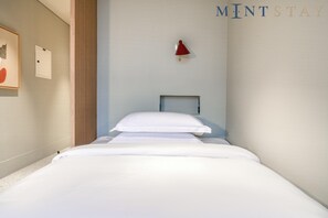 Studio - Modern Studio Apt w Burj Khalifa View (Dubai)