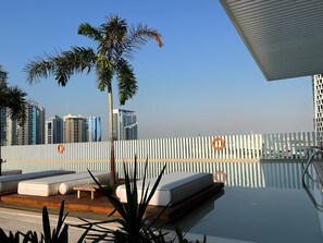 Studio - Modern Studio Apt w Burj Khalifa View (Dubai)