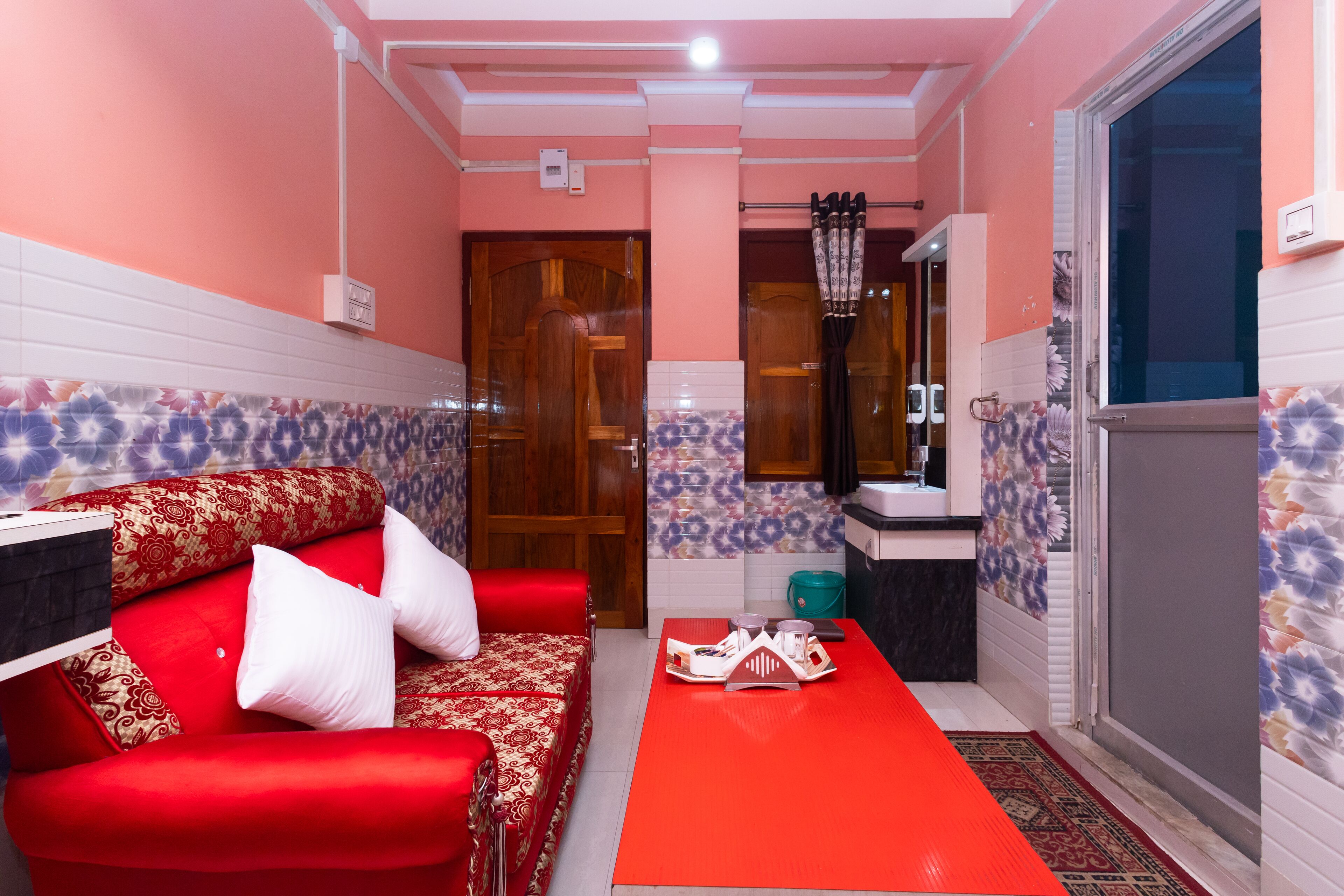 Family Room Non A/C | Desk, free WiFi, bed sheets