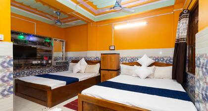 RAJA HOTEL AND LODGE