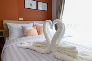 Deluxe Room, 1 Queen Bed | Free WiFi, bed sheets - You Hotel (Bangkok)