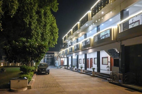 Konaklama yerinin ön cephesi