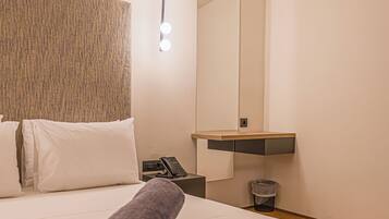 1 bedroom, in-room safe, free WiFi, bed sheets