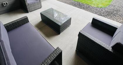 Valley Travel Home - close proximity to freeway and all of Spokane!